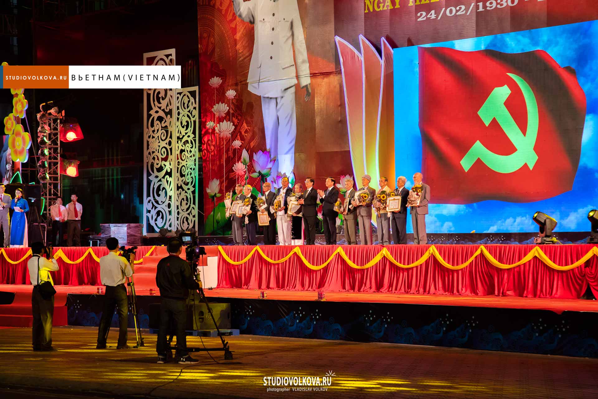 90 лет со дня образования Коммунистической партии Вьетнама. фотограф Владислав ВОЛКОВ